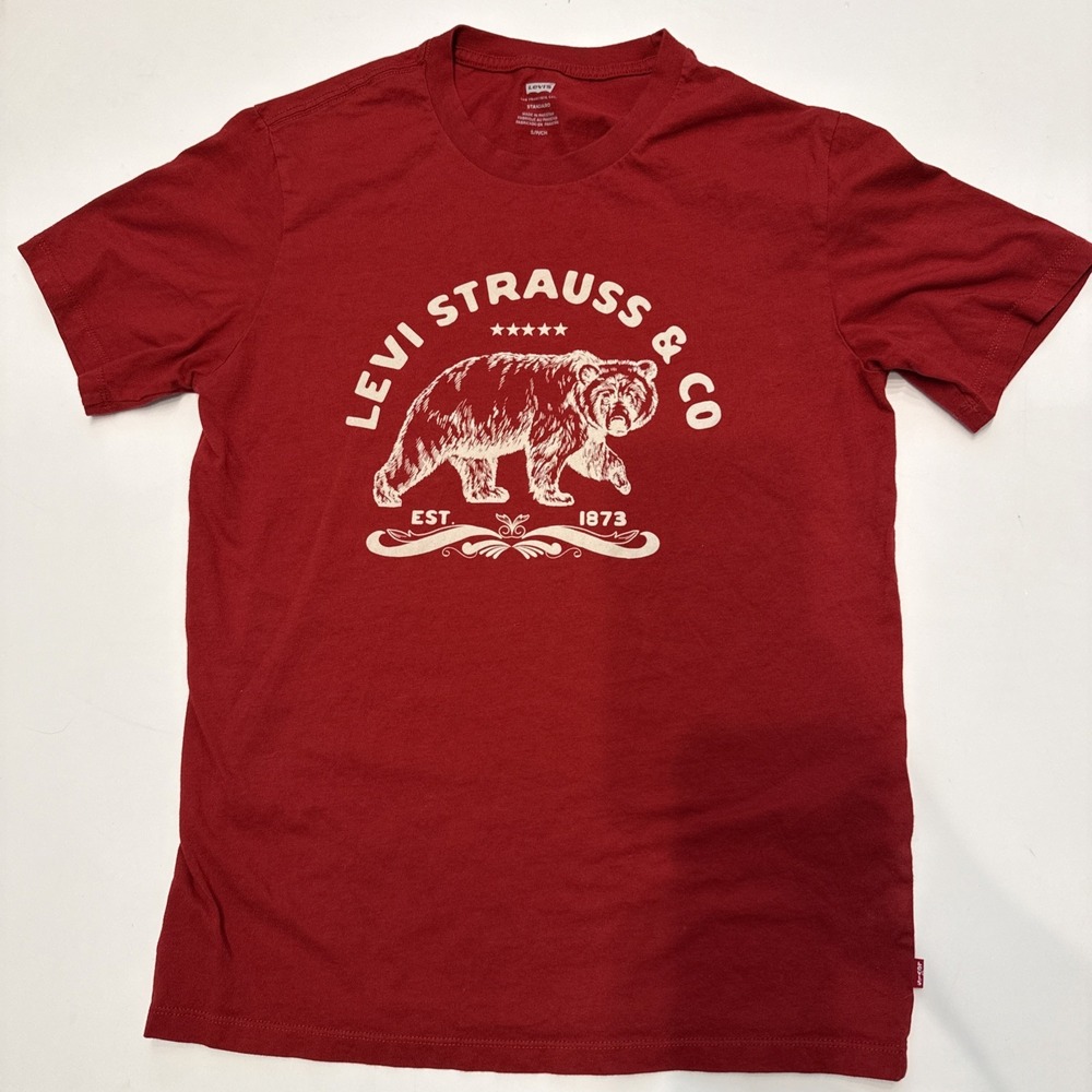 Levi Strauss & Co Red T-Shirt with image of a Bear on the front - Levi’s Small